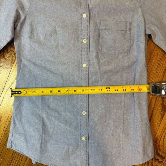 NWT Women’s J.Crew denim long sleeve button down shirt. Size: xs - Picture 7 of 8